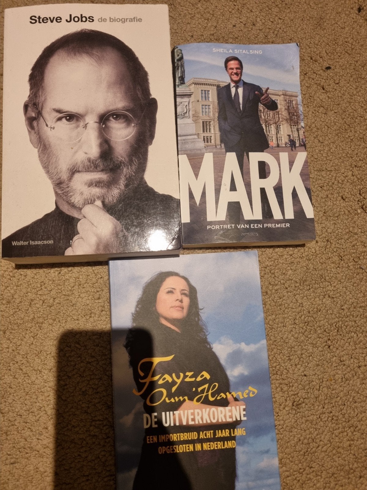 biografie boeken: Steve Jobs, Mark Rutte, Fayza Oum'Hamed, Ophalen of Verzenden, Gelezen, Walter Isaacson, Sheila Sitalsing, Fayza Oum'Hamed