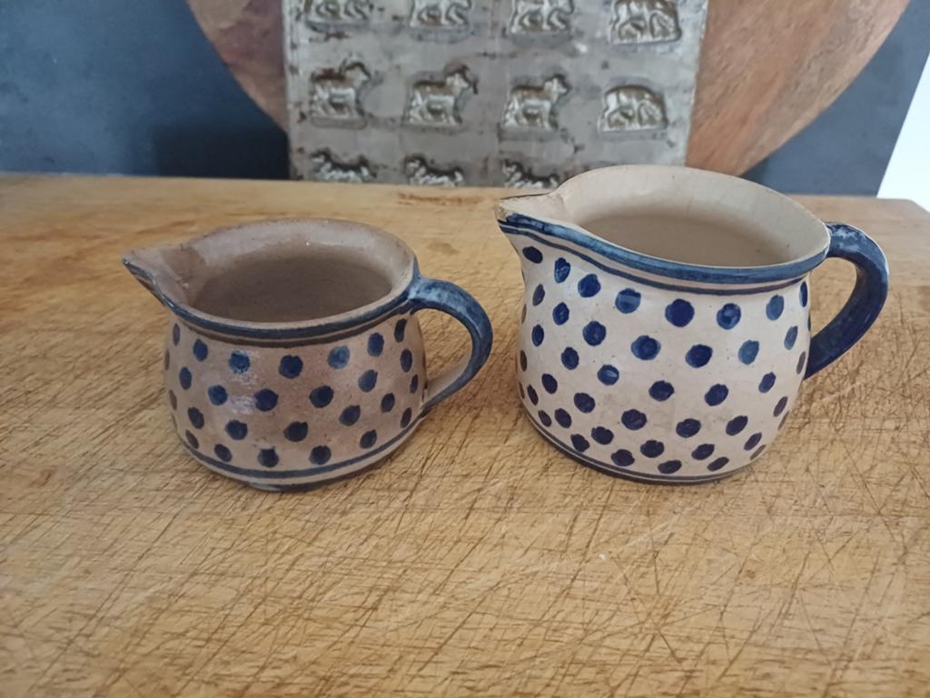 Brocante aardewerk Kannen lijkt op Bunzlau Castle Crazy dots, Antiek en Kunst, Verzenden