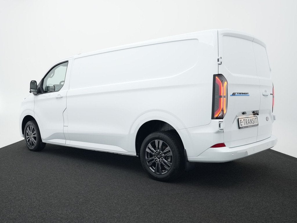 Ford E-Transit Custom 340 L2H1 Limited 71 kWh 360 graden cam, Auto's, Bestelauto's, Automaat, Zwart, Wit, Nieuw