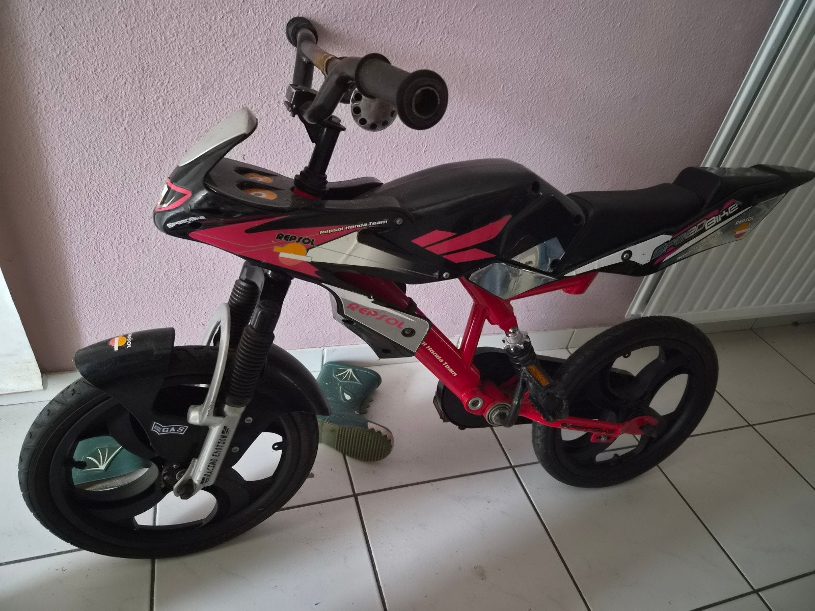 stoere fiets voor 4 -6 jarigen (honda), Fietsen en Brommers, Ophalen, Gebruikt, Overige typen
