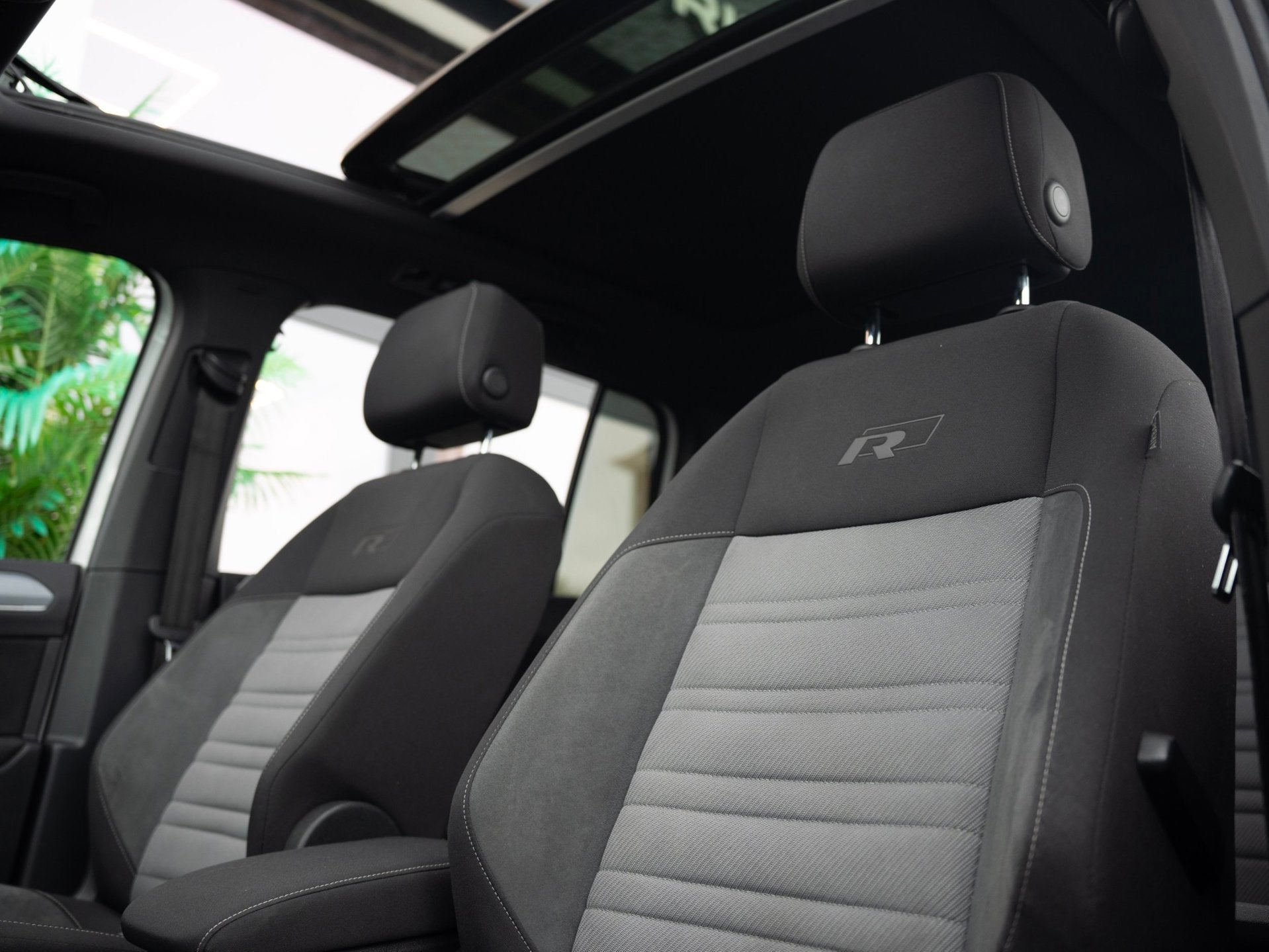Volkswagen TOURAN 1.4 TSI Highline 7p/R-Line/150PK/Camera/, Auto's, Gebruikt, 150 pk, Wit, 19 km/l