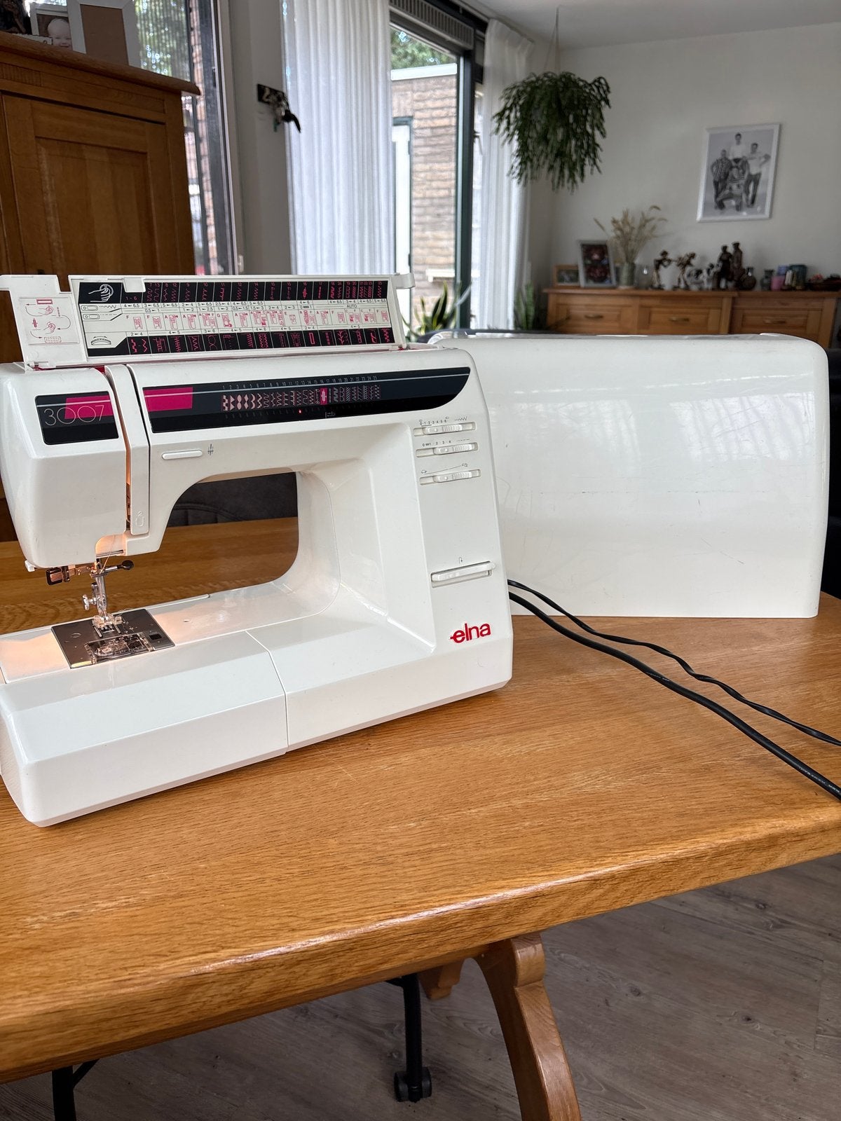 Elna 3007 Naaimachine - in prima staat, Hobby en Vrije tijd, Naaimachines en Toebehoren, Ophalen of Verzenden, Gebruikt, Naaimachine