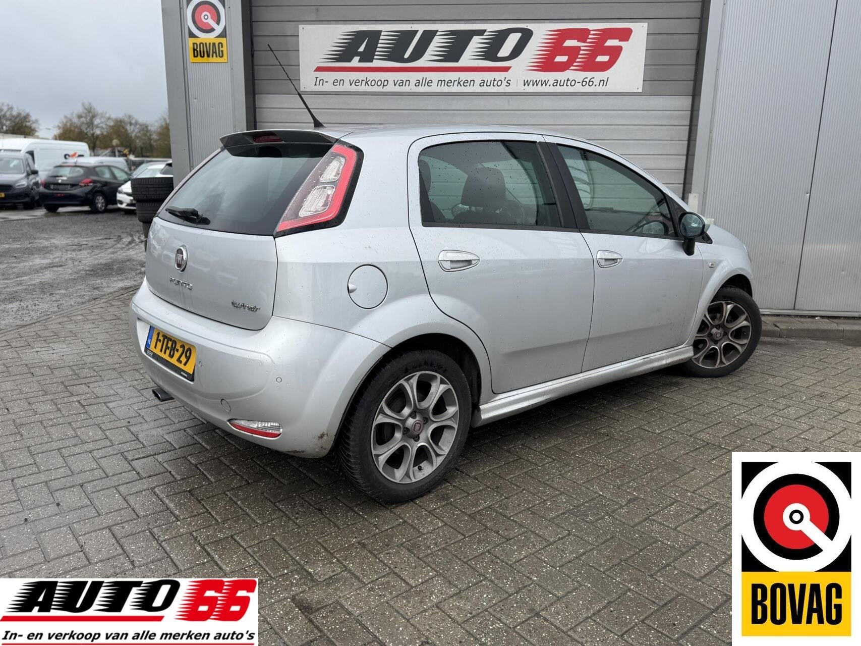 Fiat Punto Evo 0.9 TwinAir Lounge, Voorwielaandrijving, Euro 5, Gebruikt, Zwart