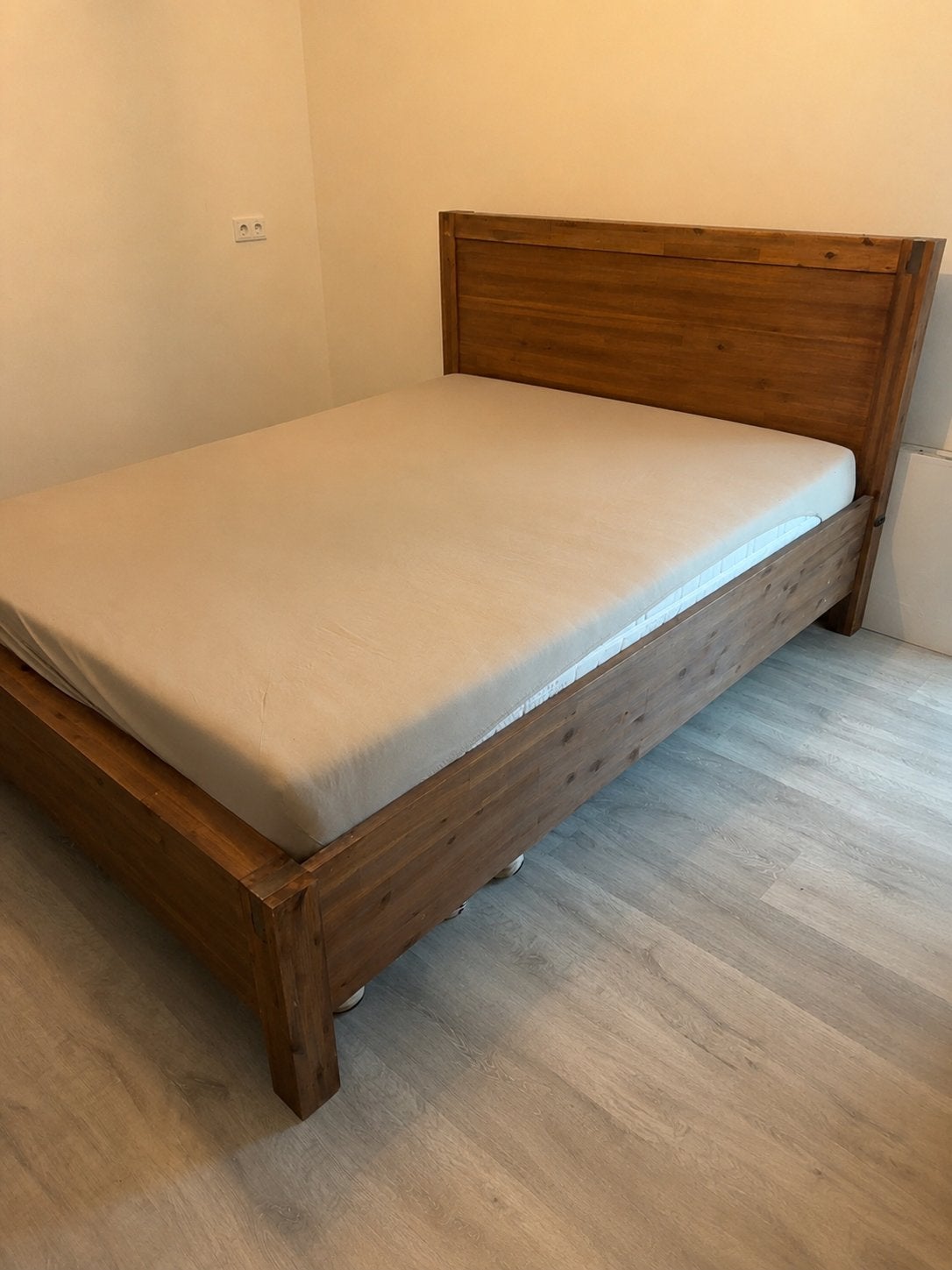 Houten bedframe 220x170cm met optioneel matras, Ophalen, Gebruikt, Bruin, Tweepersoons