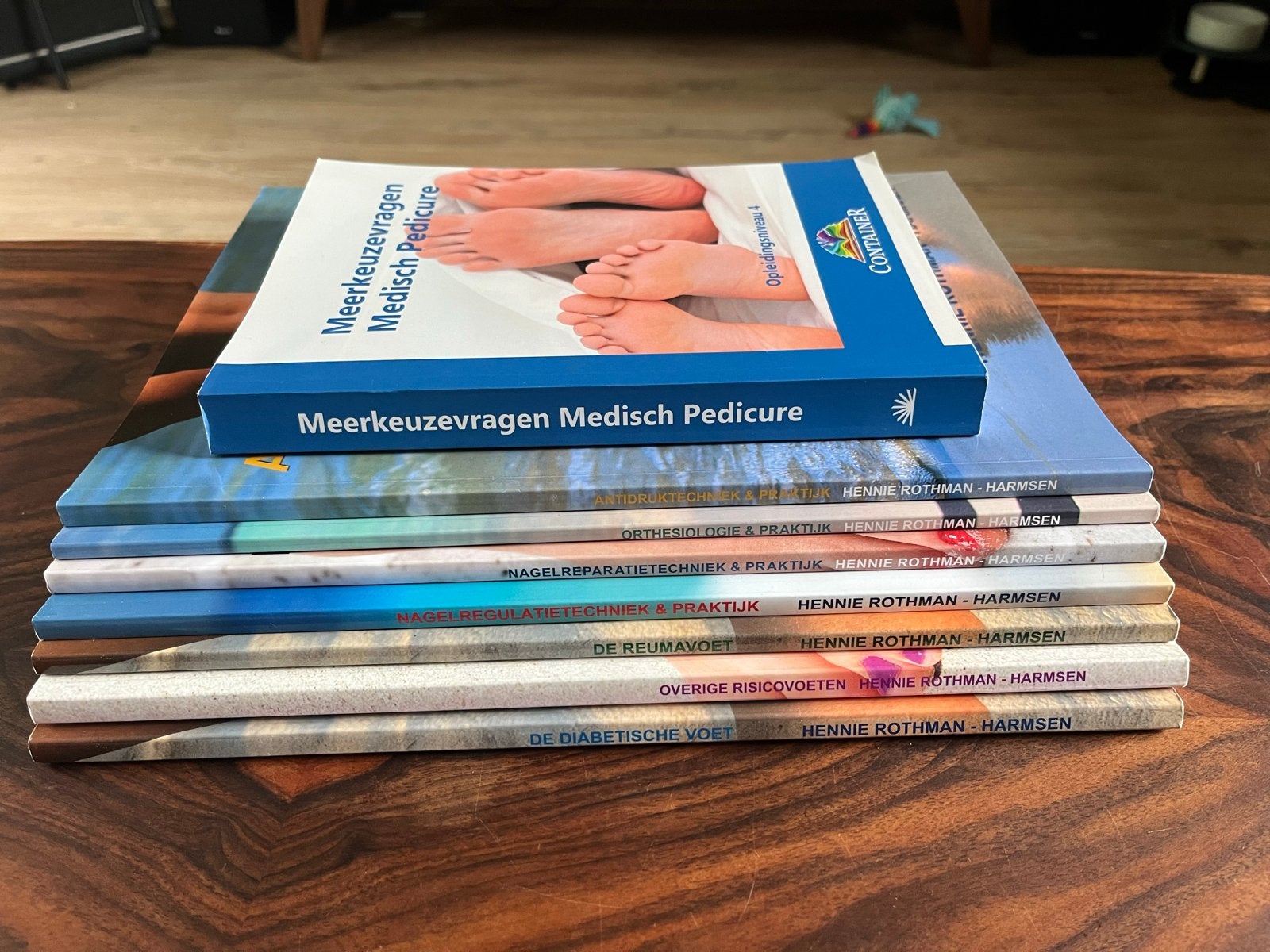 Medische Pedicure Boeken - Hennie Rothman - Harmsen, Ophalen of Verzenden, Beta, Gelezen, MBO
