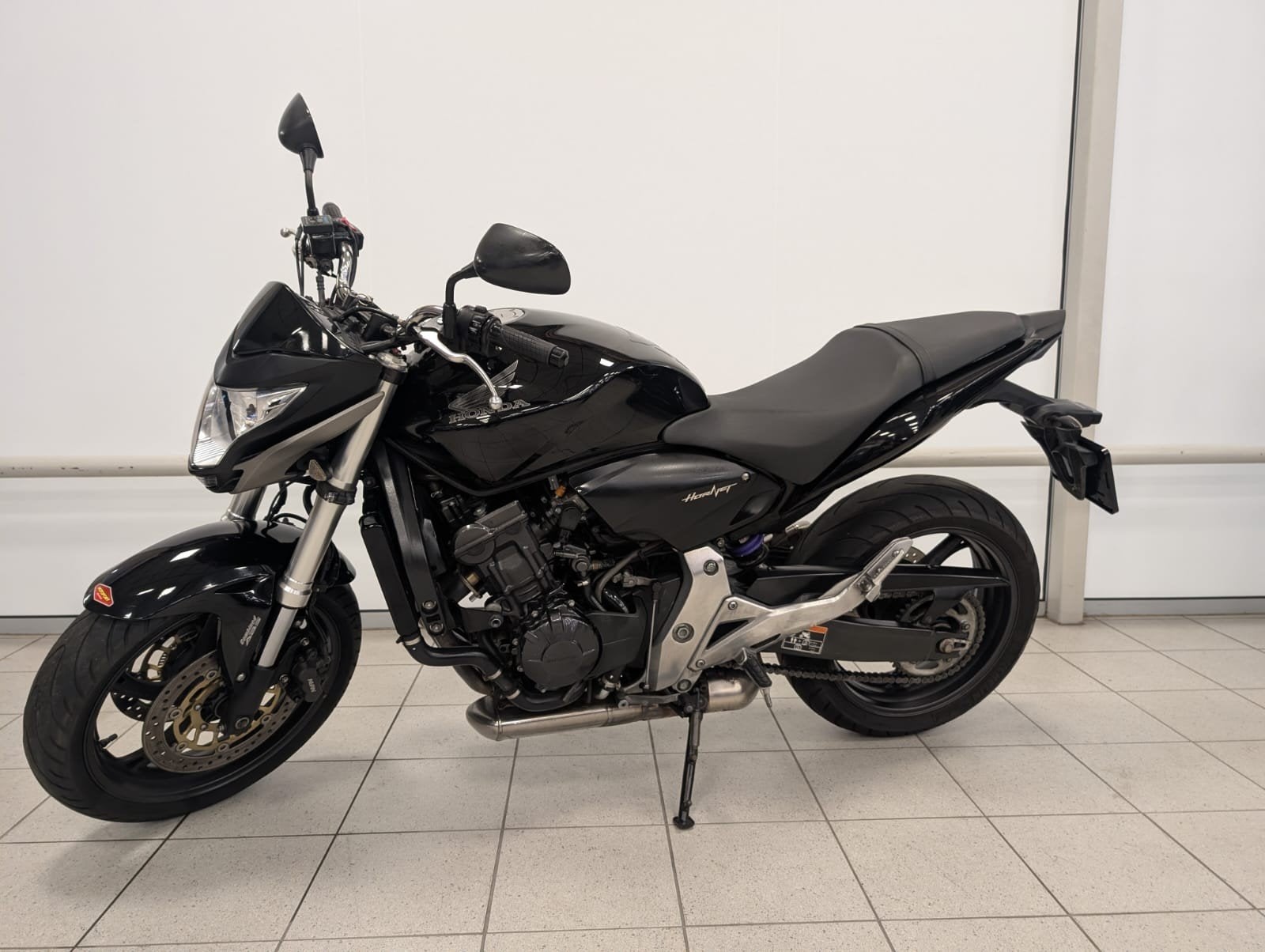 Honda CB 600 F Hornet ABS Zeer nette motorfiets, nieuwe band, Motoren, Motoren | Honda, Bedrijf, Honda Motor Europe Limited, Customer.service@honda-eu.com
