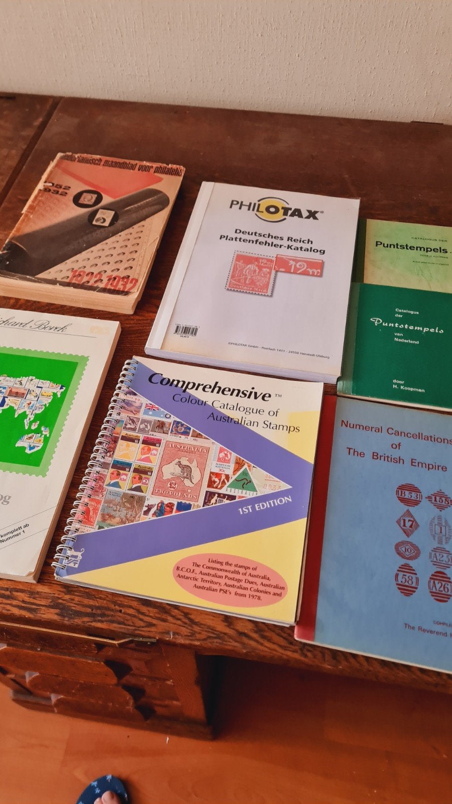 7 boeken over postzegels en filatelie, Ophalen of Verzenden