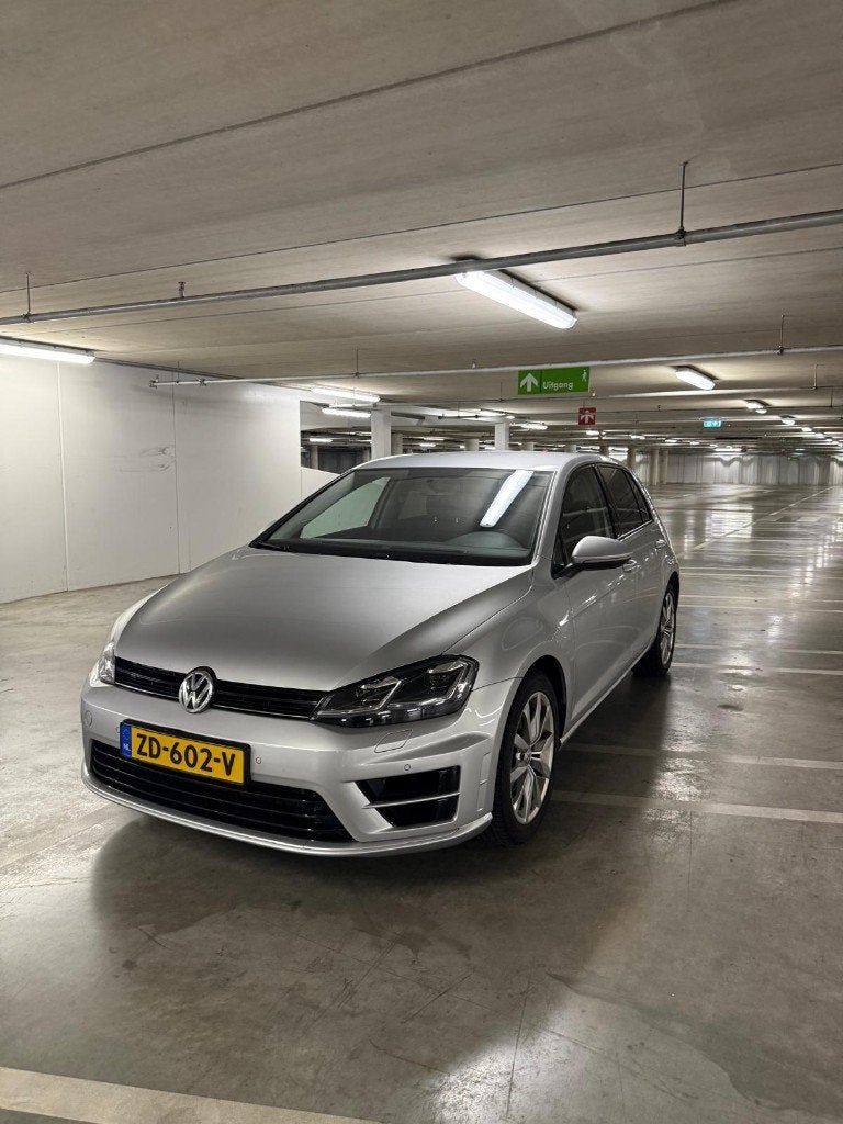 Volkswagen Golf 7 1.4 TSI 90KW 5D 2013 | LED | Zilver, Voorwielaandrijving, Dealer onderhouden, Stof, 4 cilinders