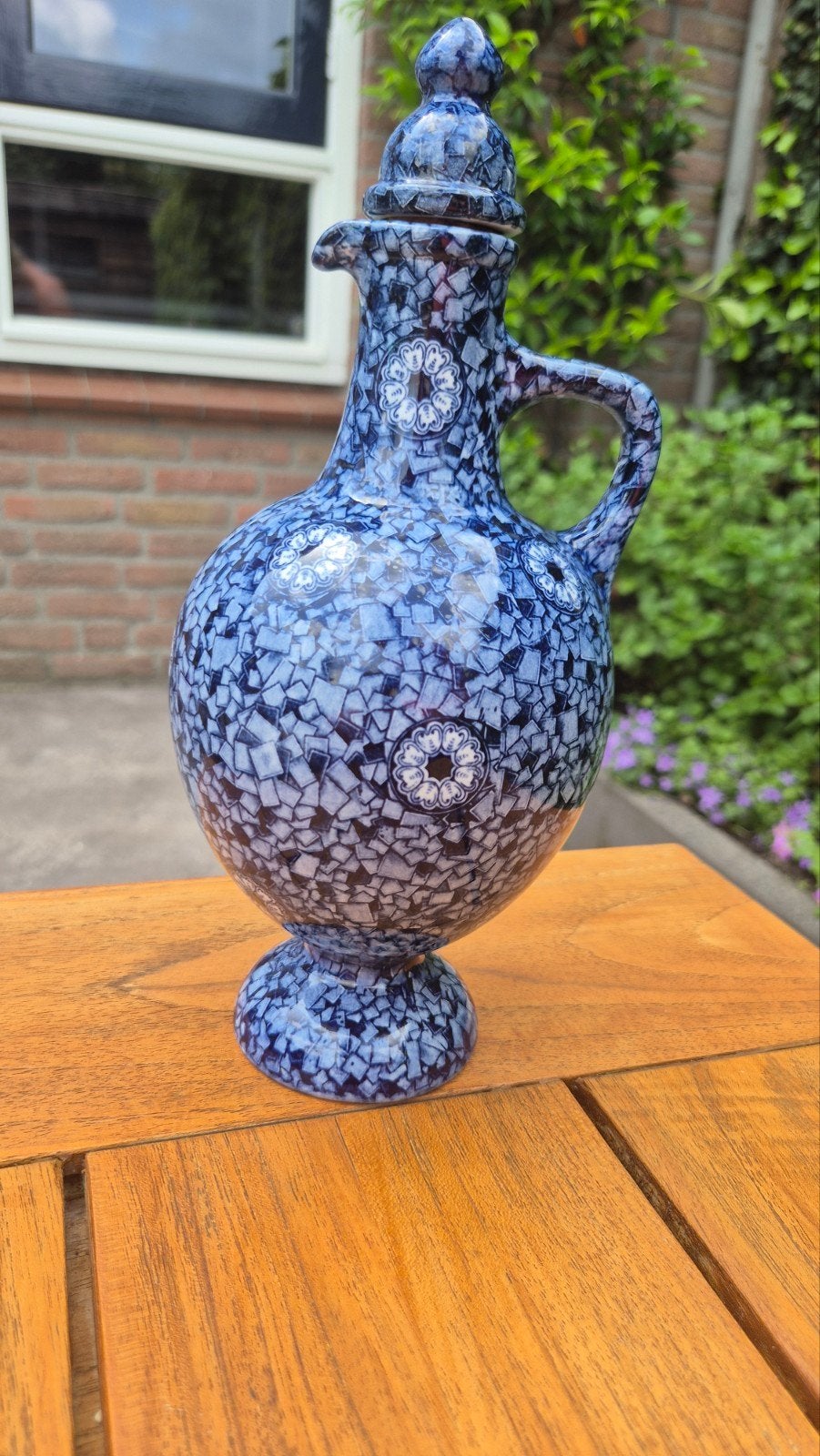 Antieke Mosa Maastricht kan met deksel, blauw mozaïek, Antiek en Kunst, Ophalen