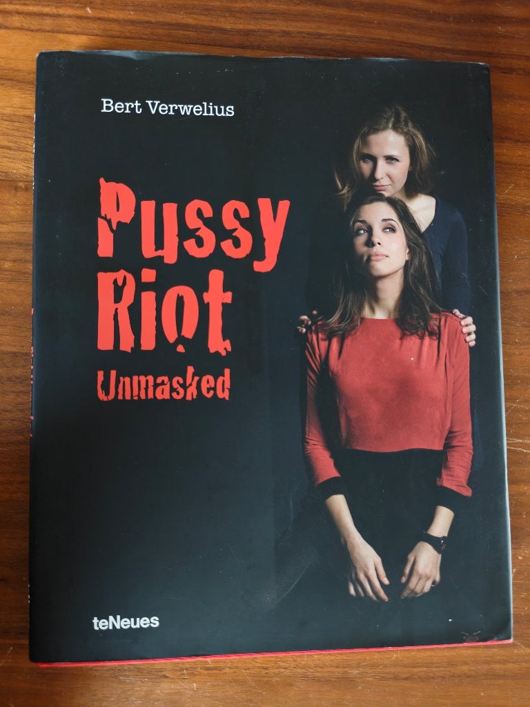 Bert Verwelius - Pussy Riot Unmasked, Ophalen of Verzenden, Zo goed als nieuw, Fotografen