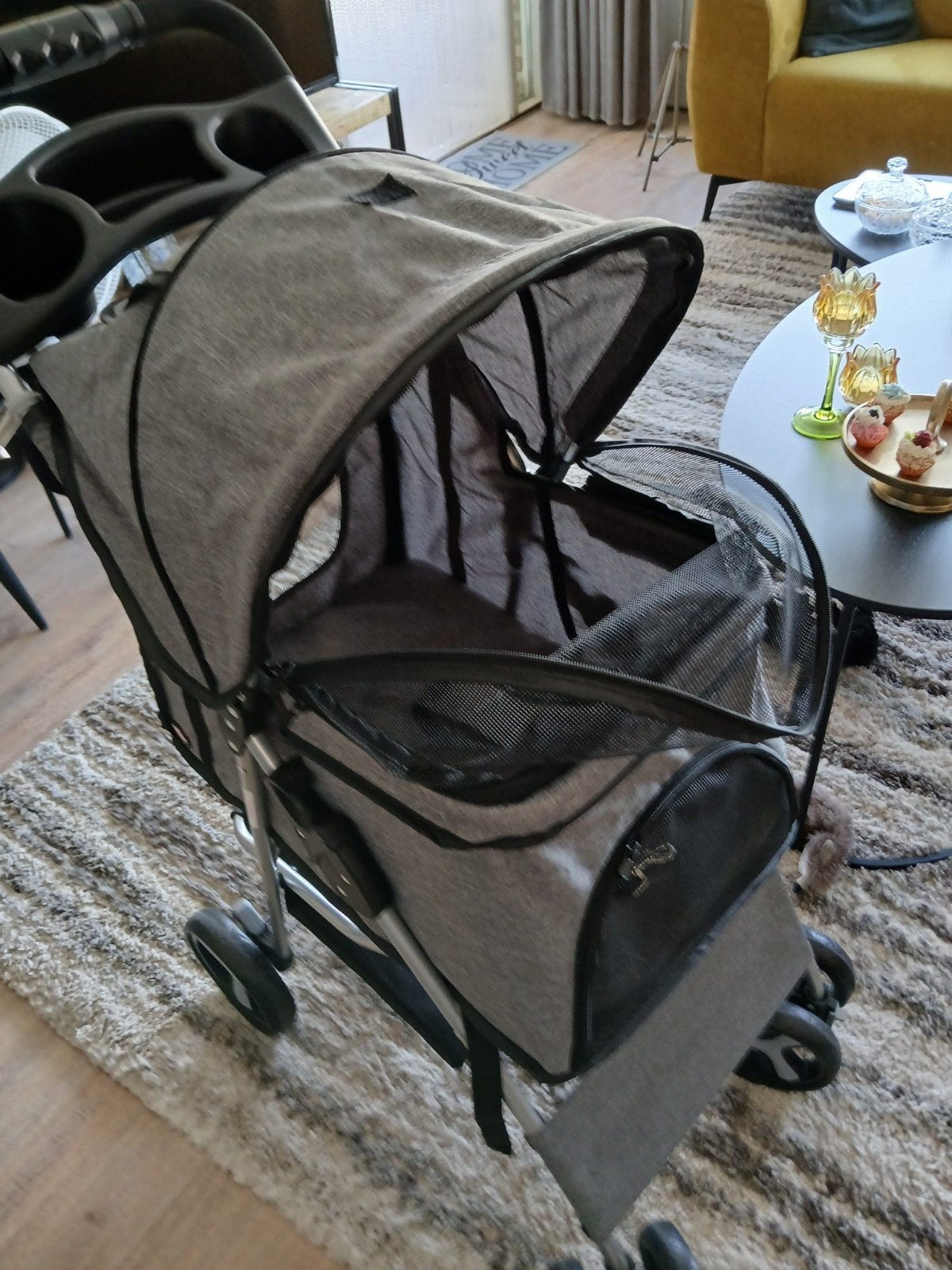 Nieuwe hondenbuggy, Ophalen, Nieuw