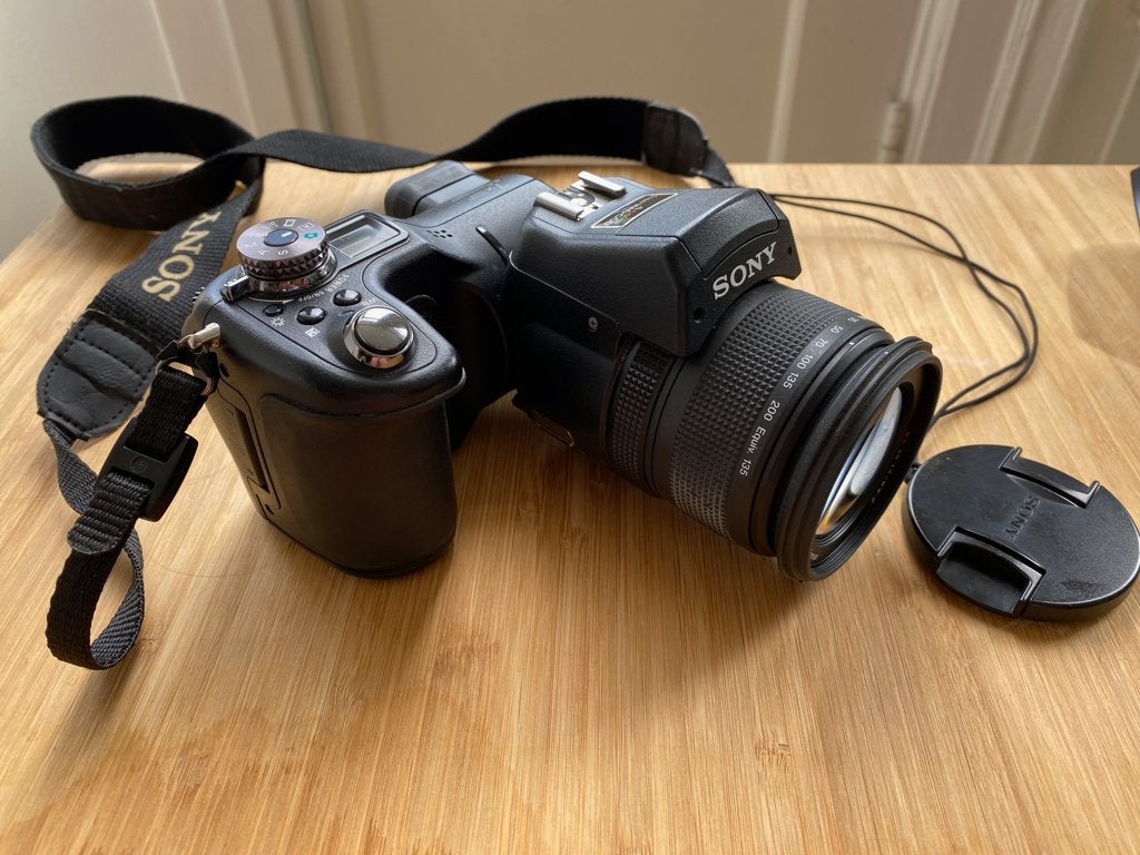 Sony Cyber-shot DSC-F828 + Lader + Card + 2 Filters, Audio, Tv en Foto, Fotocamera's Digitaal, 8 megapixels, Gebruikt, Geheugenkaart