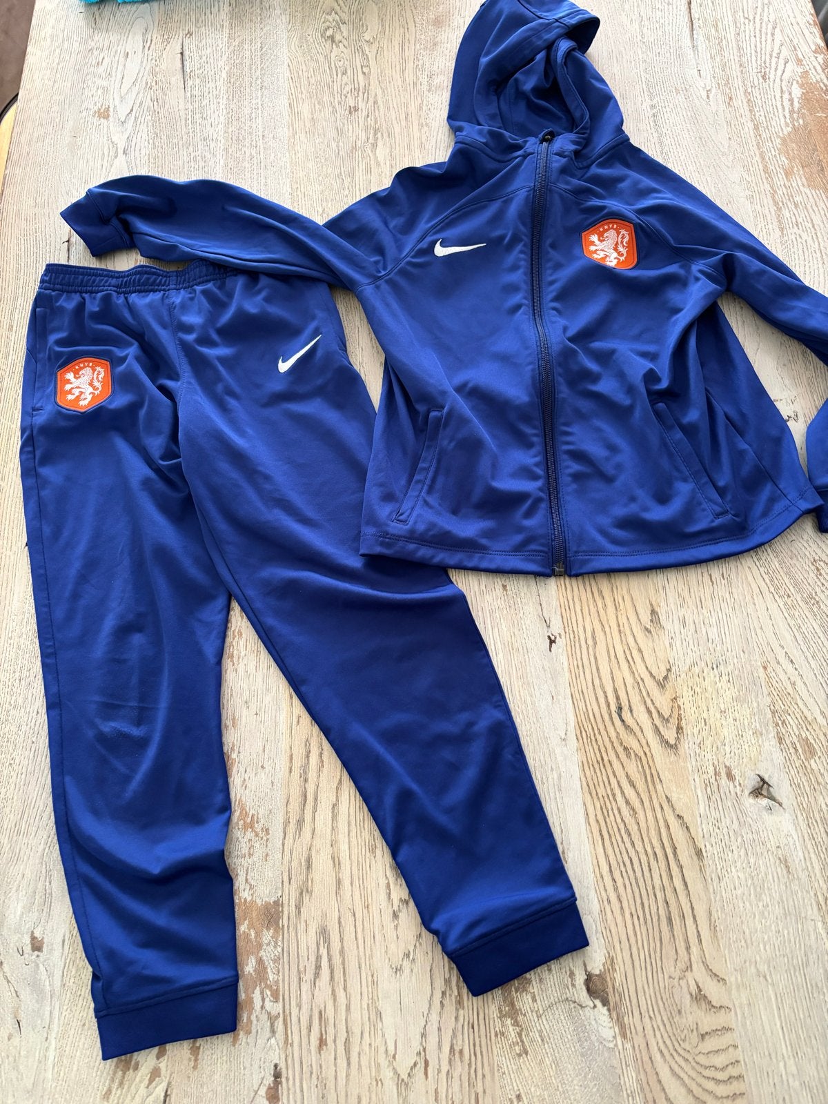 Nederlands elftal trainingspak van Nike - Maat 122-128 (XL), Ophalen of Verzenden, Zo goed als nieuw, Jongen of Meisje, Sport- of Zwemkleding
