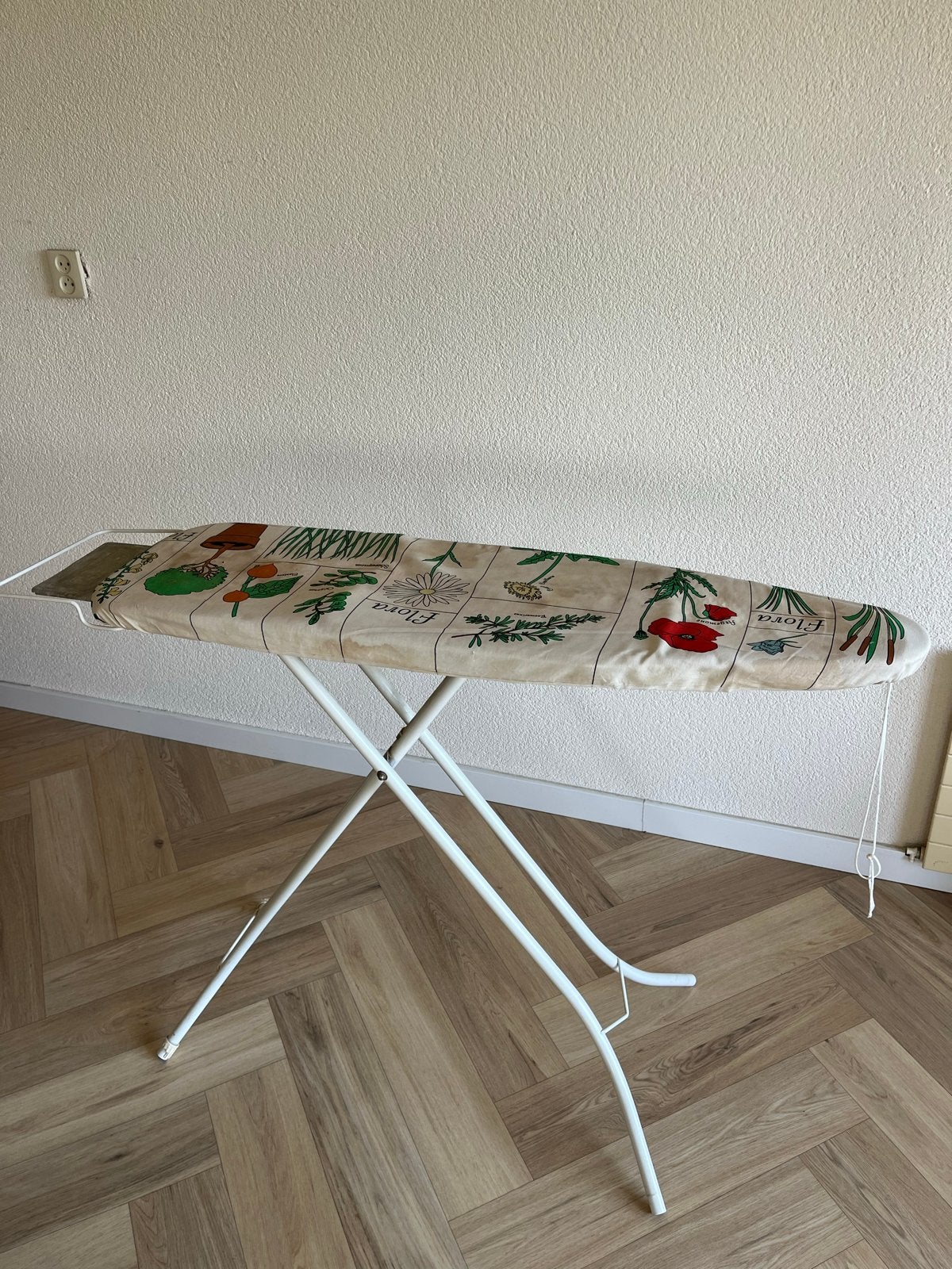 Inklapbare strijkplank in goede staat, Ophalen of Verzenden, Zo goed als nieuw