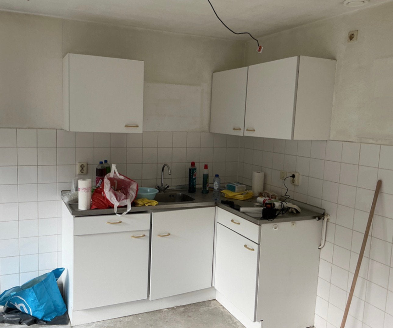 Keukenblok gratis, Ophalen, Gebruikt, Wit, Hoekkeuken
