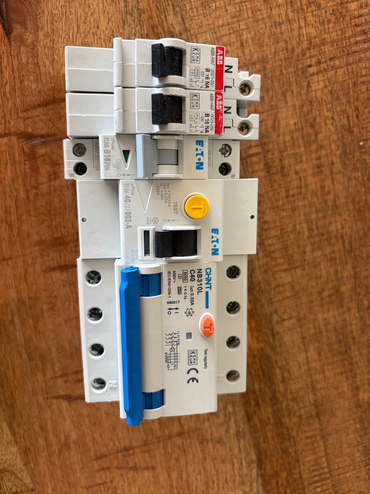 Diverse elektrische componenten: aardlekautomaten, aardleksc, Ophalen of Verzenden, Gebruikt, ABB, Aardlekautomaat