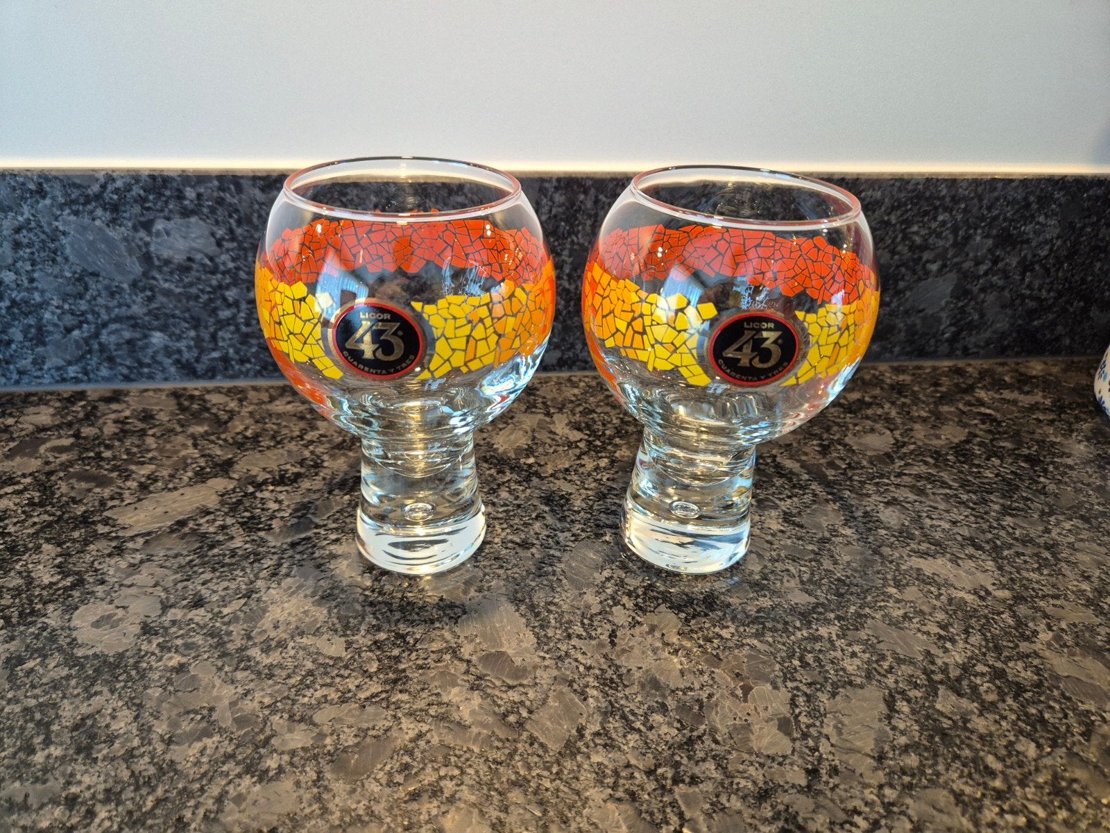Licor 43 bolglazen 2 stuks, Verzamelen, Glas en Borrelglaasjes, Ophalen of Verzenden