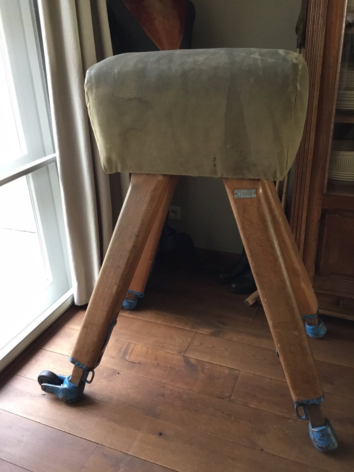 Vintage turnbok springbok gymtoestel, Ophalen