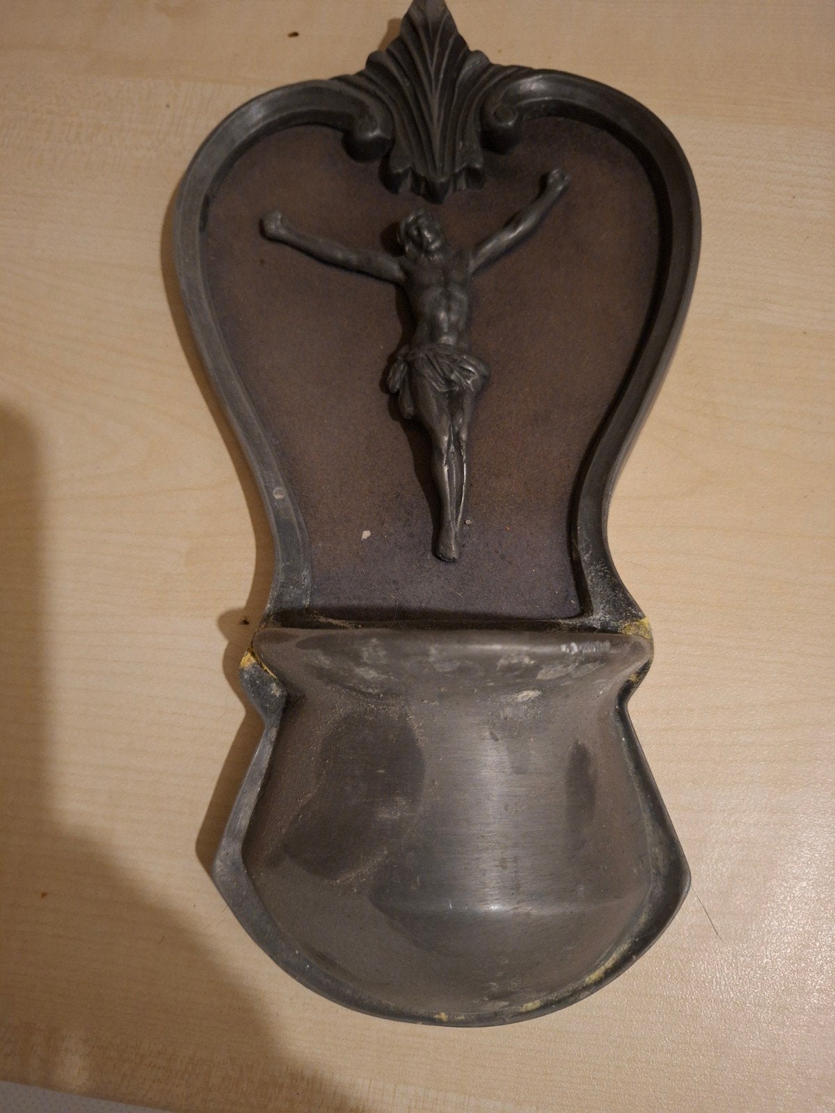 Antiek wijwaterbakje met Christusfiguur, Antiek en Kunst, Ophalen