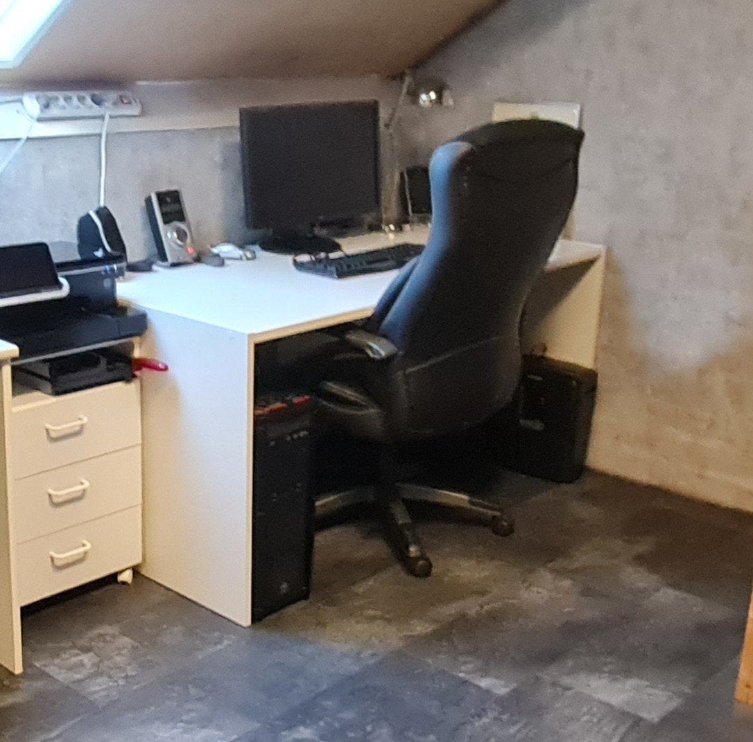 mooi wit bureau150x75x76 hoog met ladenkast, Ophalen