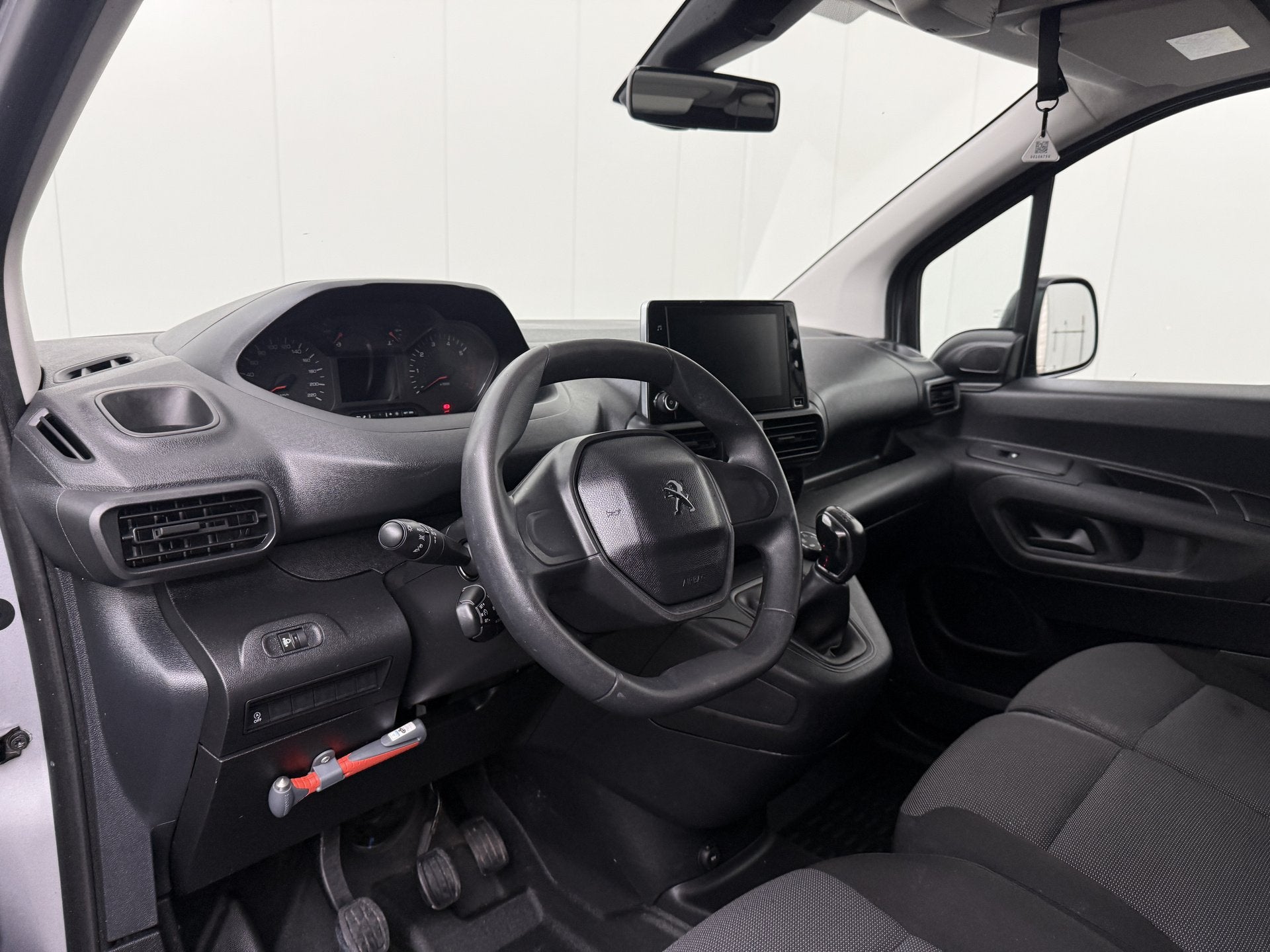 Peugeot Partner 1.6BlueHDI Grip | 3-Zits | Euro 6 | Navigati, Voorwielaandrijving, Stof, Gebruikt, 4 cilinders