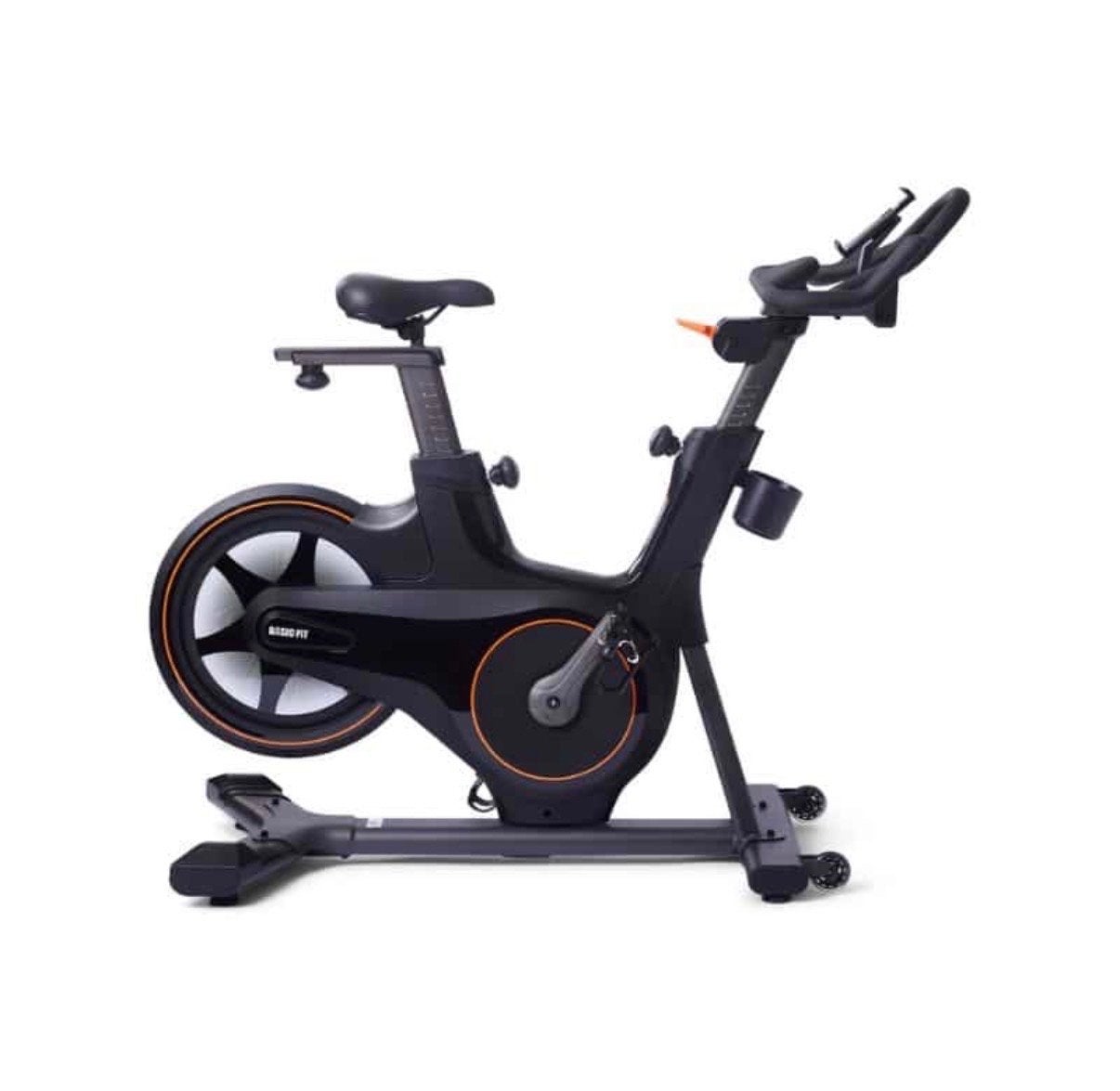Basic Fit Spinningfiets - Zo goed als nieuw, Sport en Fitness, Fitnessapparatuur, Ophalen, Zo goed als nieuw, Benen, Spinningfiets