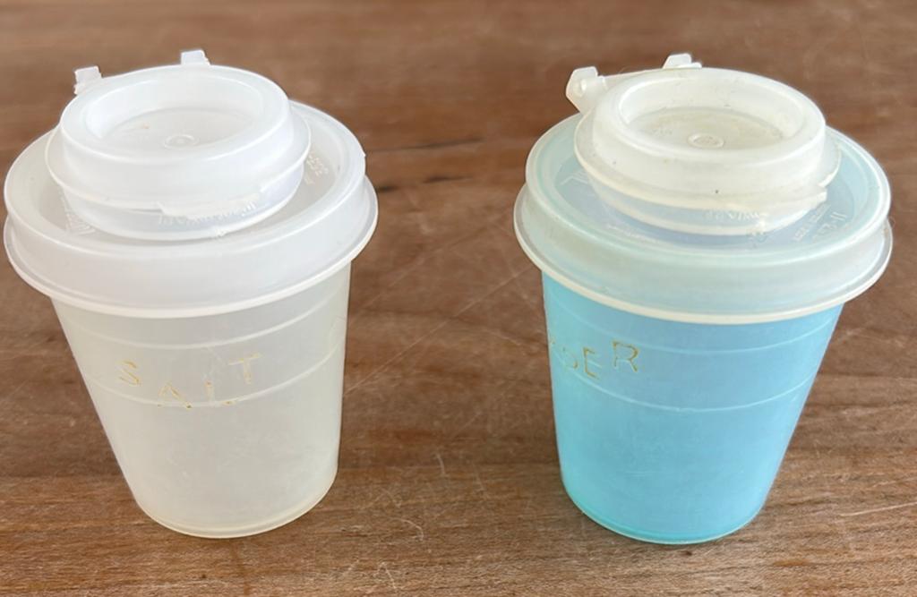 Tupperware peper en zout stel, Ophalen, Zo goed als nieuw