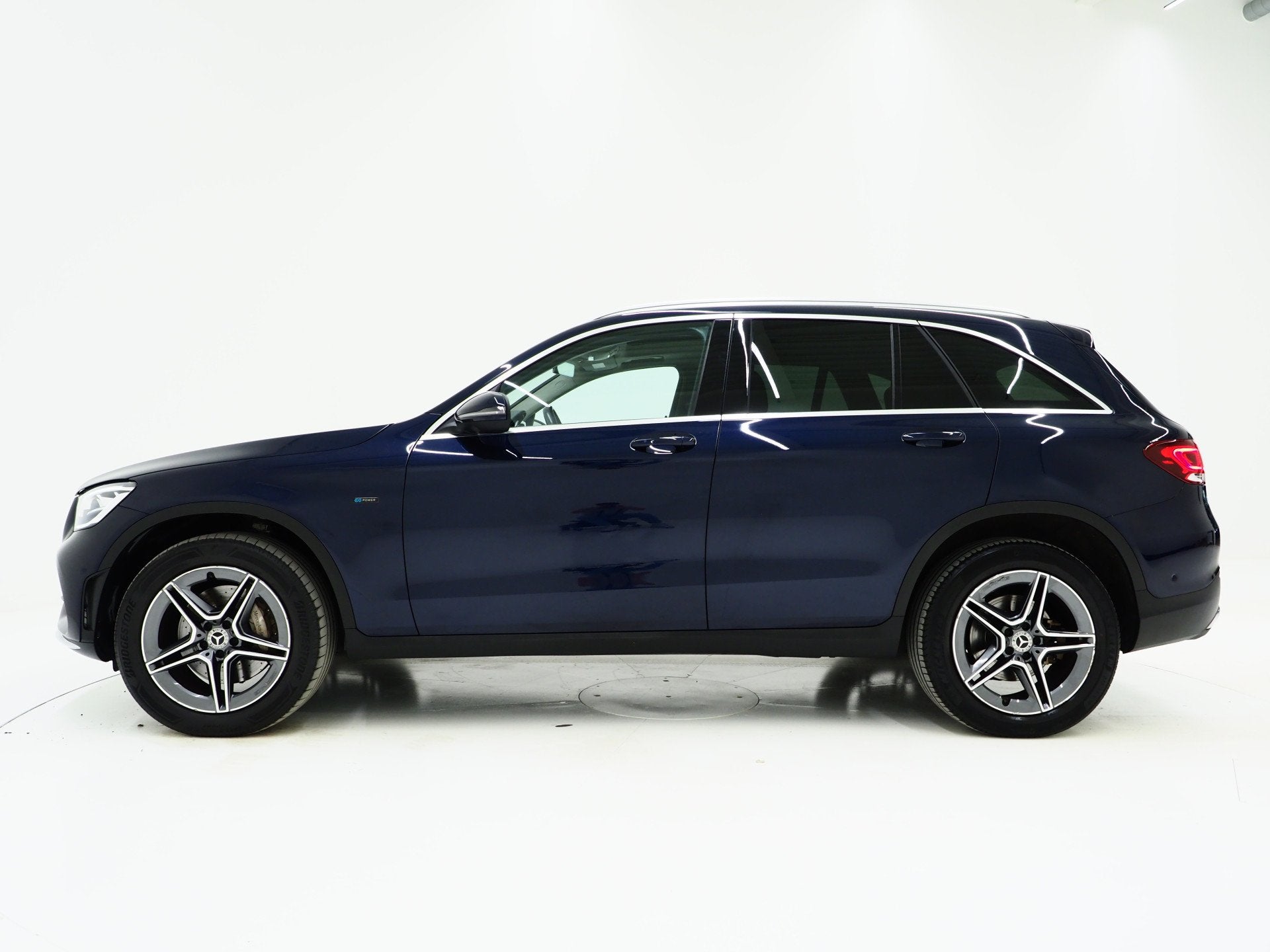 Mercedes-Benz GLC 300e 4MATIC AMG | Panoramadak | Leder | 36, Auto's, Gebruikt, Zwart, 4 cilinders, Vierwielaandrijving