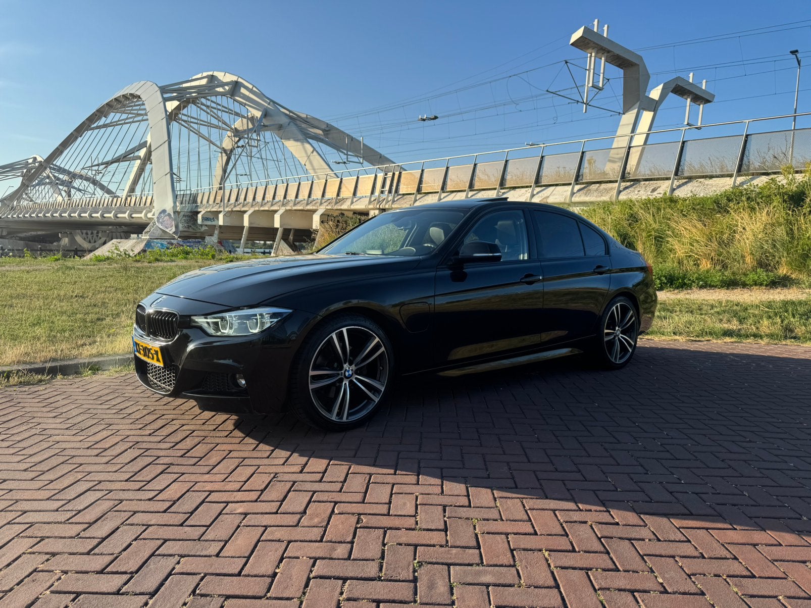 BMW 3-Serie 330e Iperformance 252pk Aut 2016 Zwart, 1998 cc, Achterwielaandrijving, Zwart, Zwart