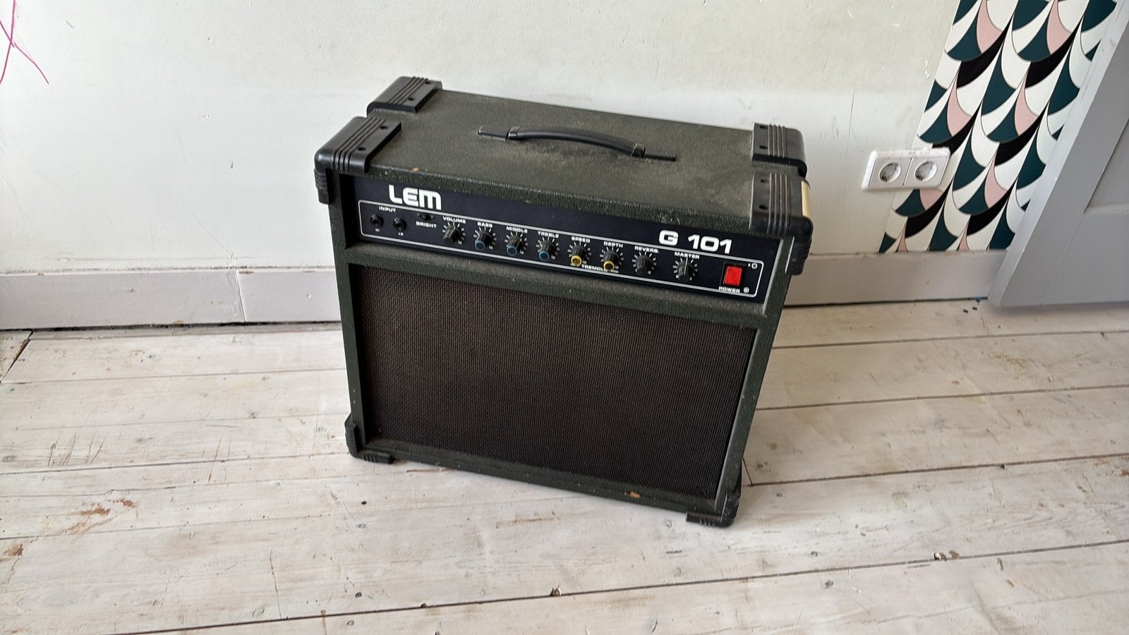LEM G101 versterker, Ophalen, Zo goed als nieuw, Minder dan 500 watt