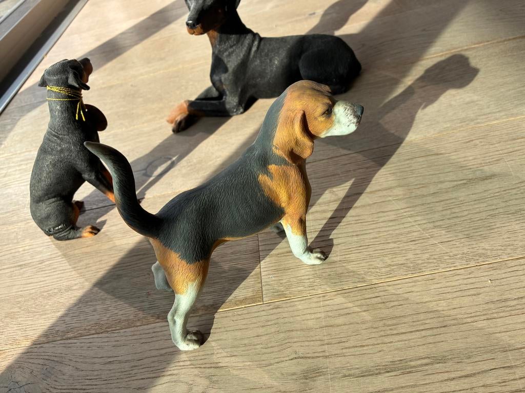 Beeldje porselein beagle, Ophalen, Zo goed als nieuw, Dier