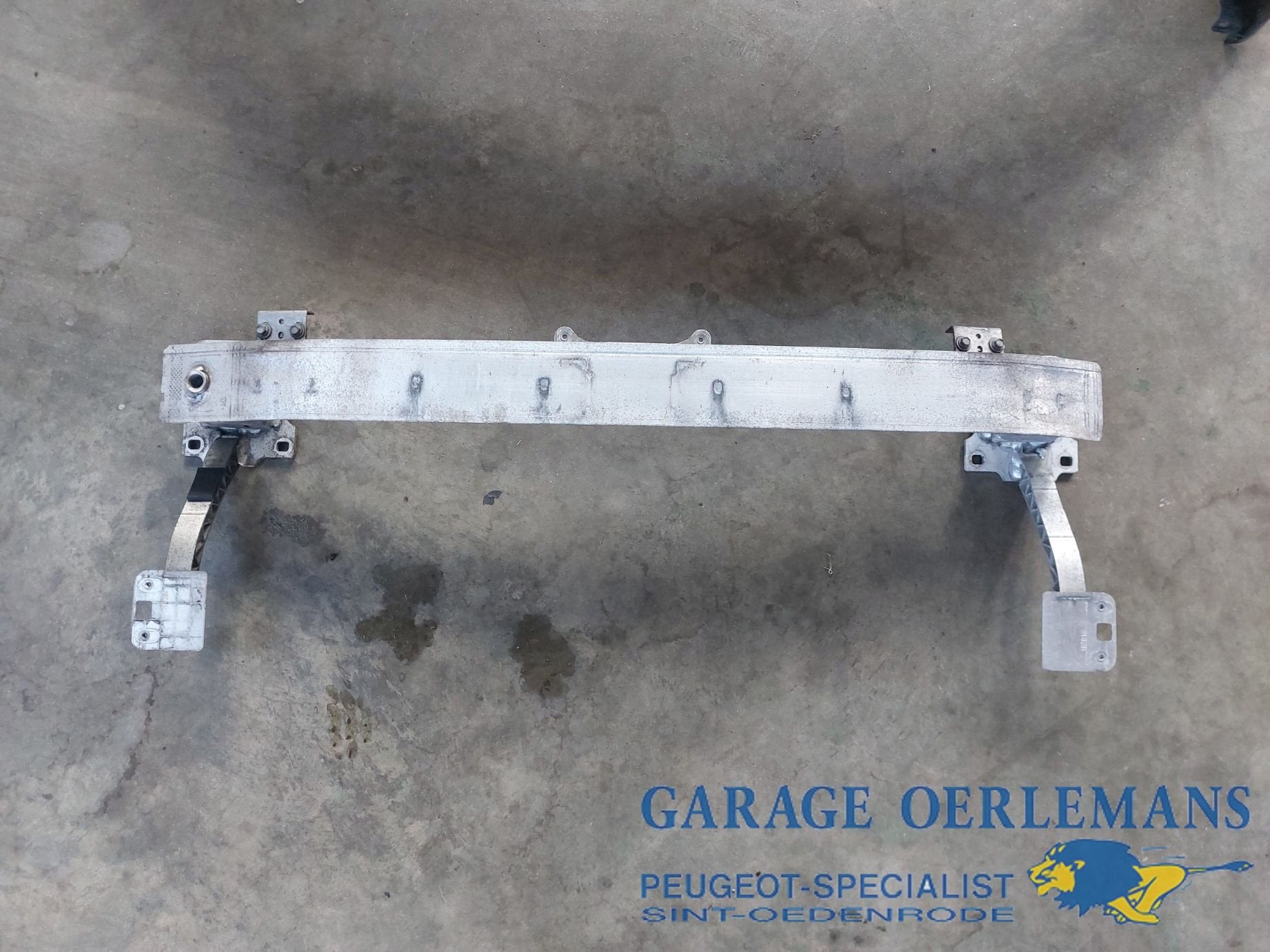 bumperframe voorzijde peugeot 208 1.0, 9672807980, Gebruikt, -, -, ARN erkend