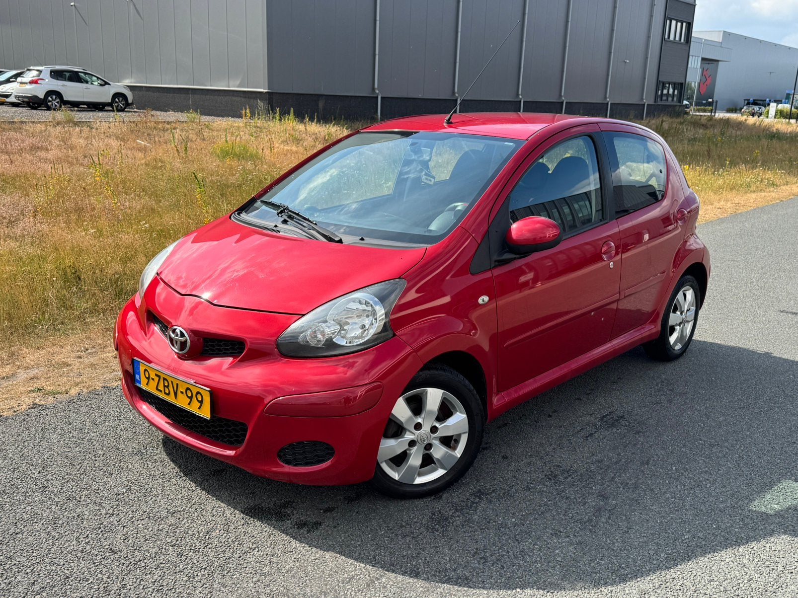 Toyota Aygo 1.0 12V Vvt-i 5DRS 2011Aspiration Red! Airco!, Voorwielaandrijving, 4 stoelen, C1, Origineel Nederlands