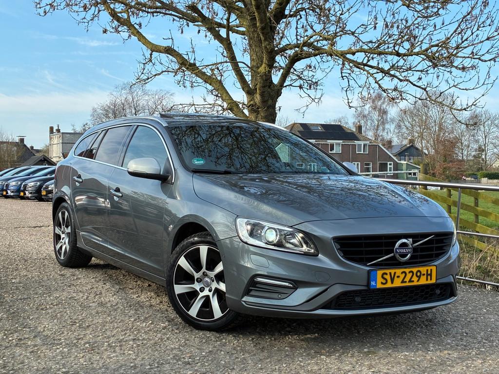 Volvo V60 2.0 D4 | R-Desing + Schuif/kanteldak + Camera + Cr, Voorwielaandrijving, 1969 cc, 168 €/maand, 25 km/l