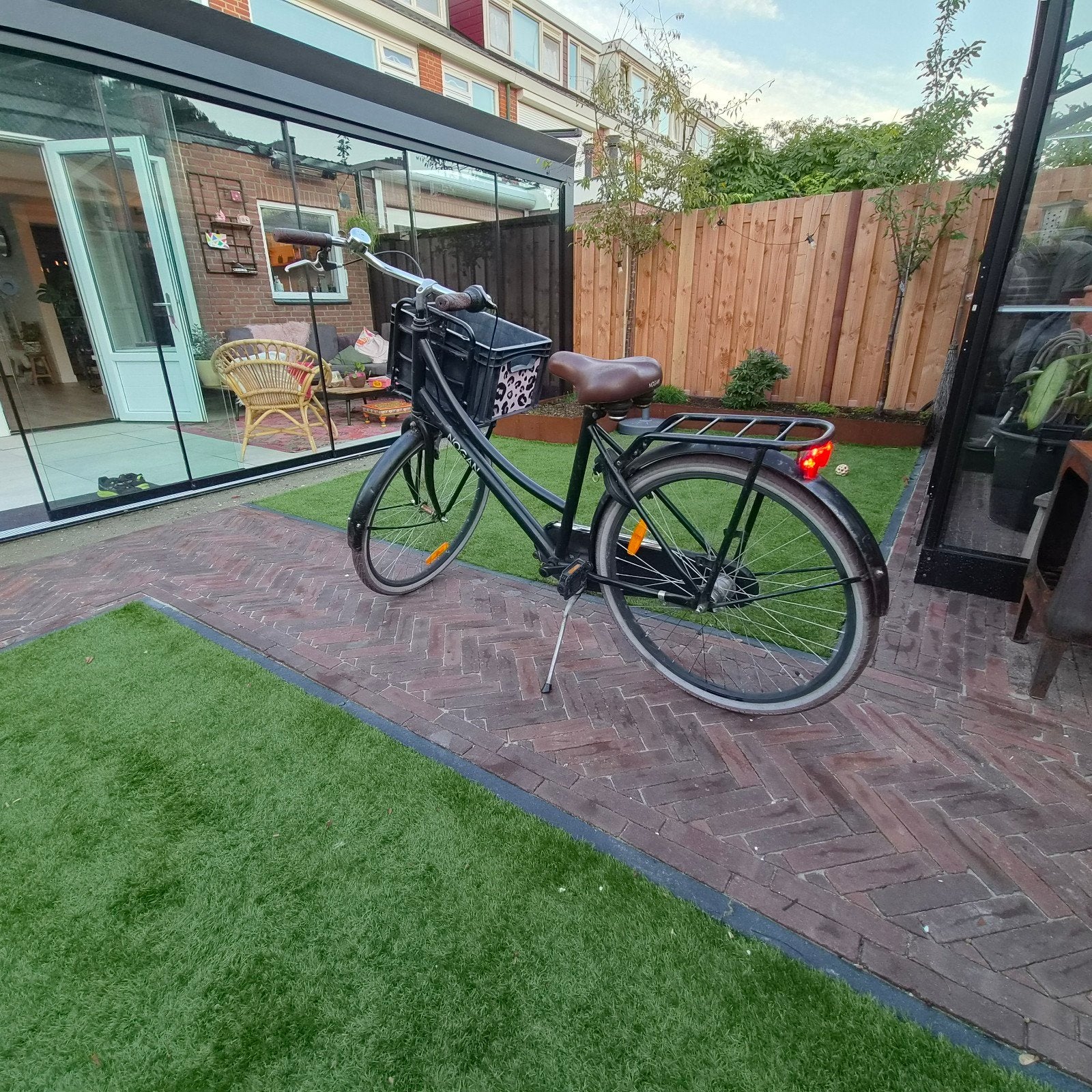 Foto 3 van Nogan Damesfiets met Voordrager - Zwart