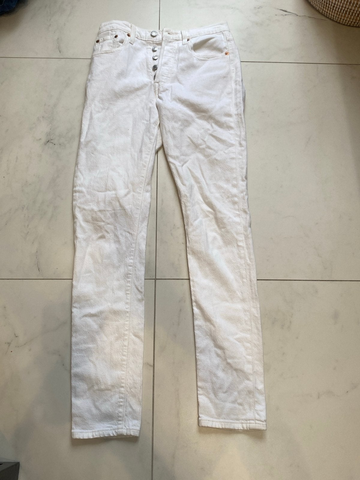 Witte Levi's spijkerbroek - Zo goed als nieuw, Ophalen of Verzenden, Zo goed als nieuw, Wit, W28 - W29 (confectie 36)