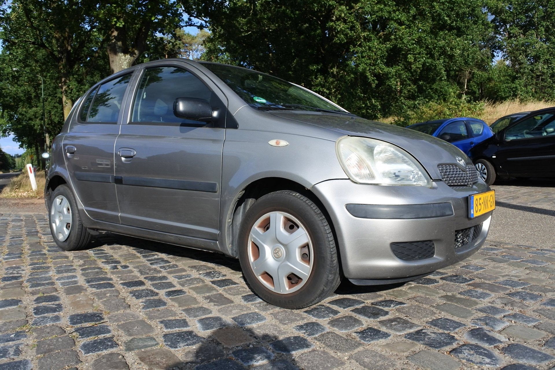 Toyota Yaris 1.3 VVT-i Idols 5 drs airco 196 dkm apk 2-5-202, Voorwielaandrijving, Stof, Gebruikt, 4 cilinders