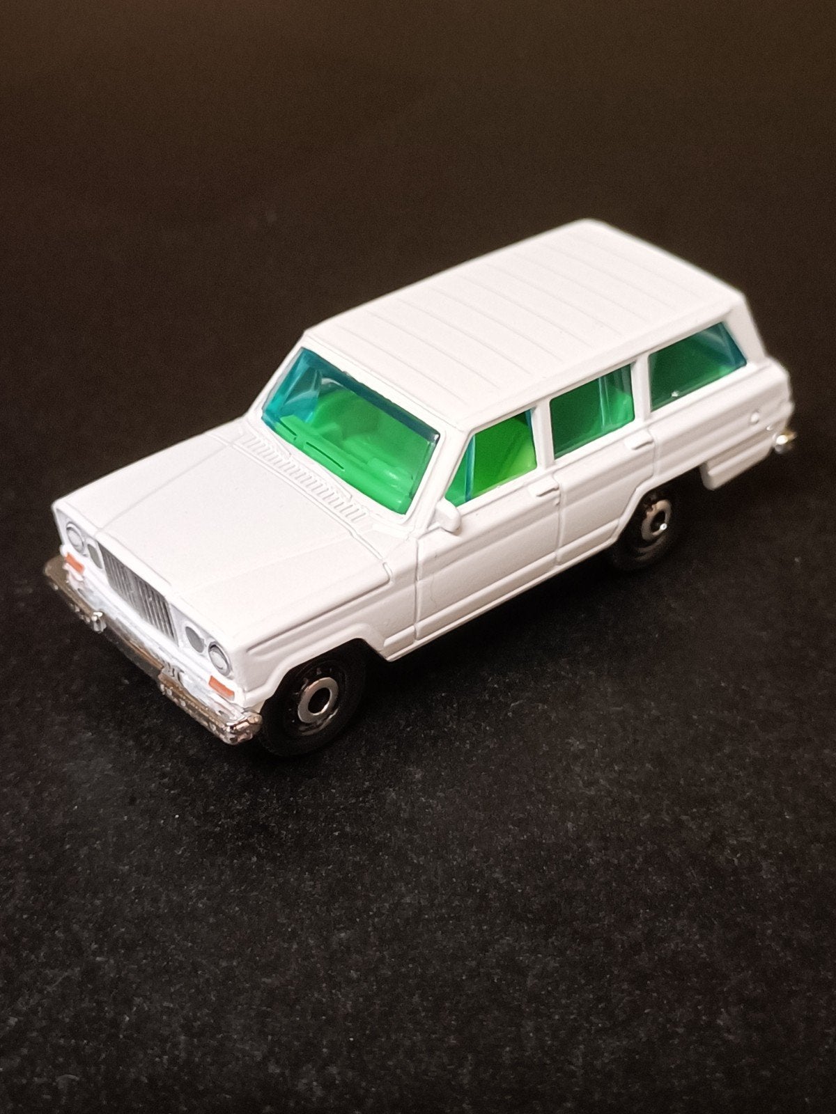 Matchbox Jeep Wagoneer met trekhaak - Zo goed als nieuw, Ophalen of Verzenden, Zo goed als nieuw, Auto