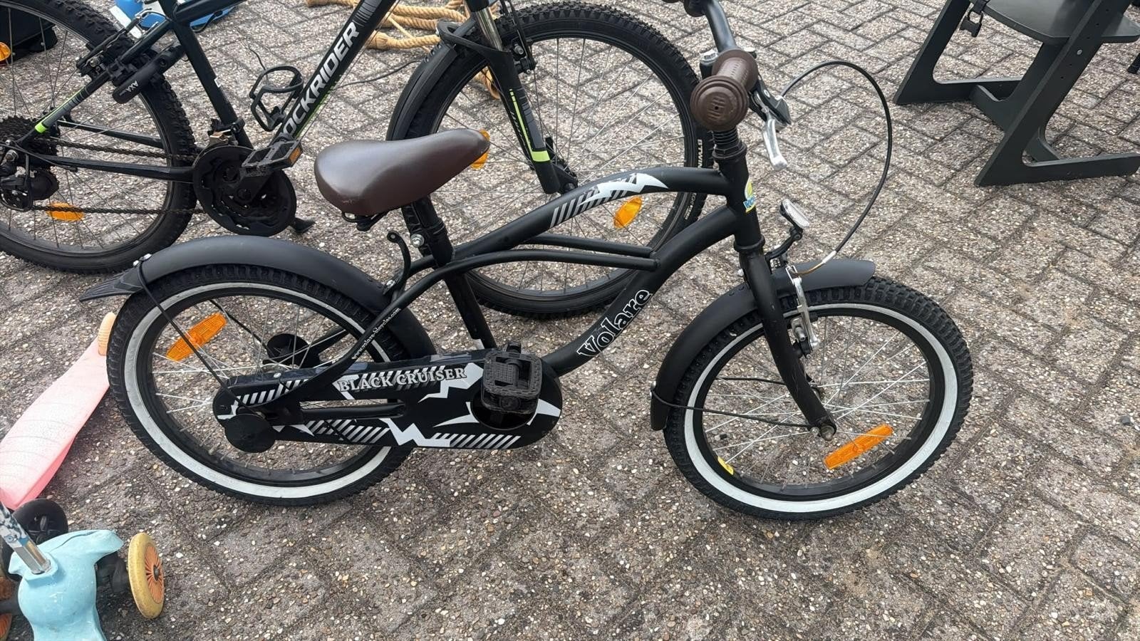 2 kinderfietsen: Volare Black Cruiser en Rockrider, 20 inch of meer, Gebruikt, Velgrem, Ophalen of Verzenden