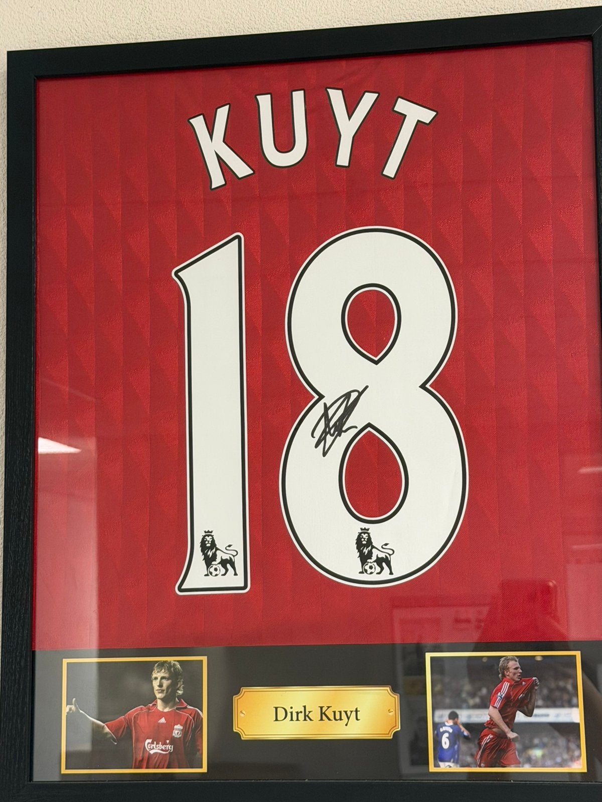 Dirk Kuyt Liverpool Thuisshirt 2010/12 Gesigneerd &Ingelijst, Ophalen, Zo goed als nieuw, Buitenlandse clubs, Shirt
