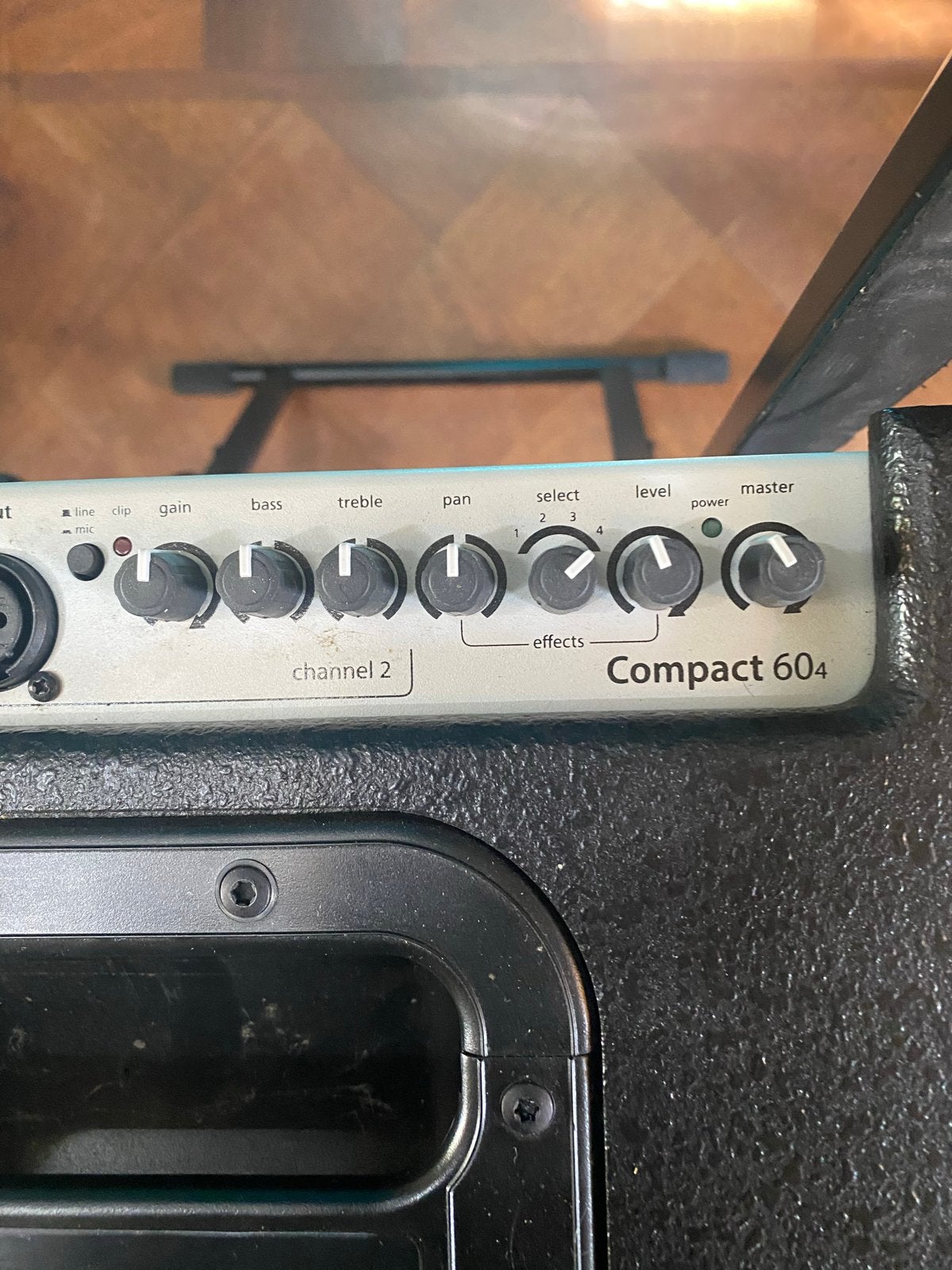 AER Compact 60/4 Versterker NIEUW met standaard, Ophalen, Nieuw, Gitaar, 50 tot 100 watt