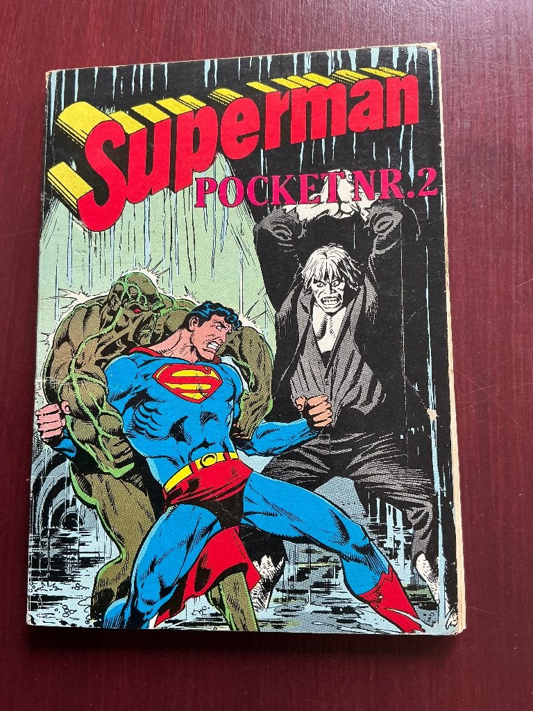 Superman 10.2, Eén stripboek, Ophalen of Verzenden, Gelezen