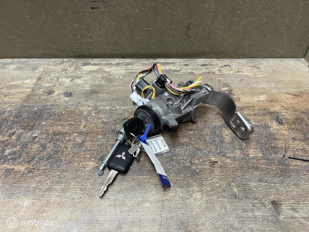 Contactslot + sleutel Mitsubishi Space Star 1.0  ('18->), Gebruikt, Mitsubishi, Ophalen of Verzenden, Mitsubishi