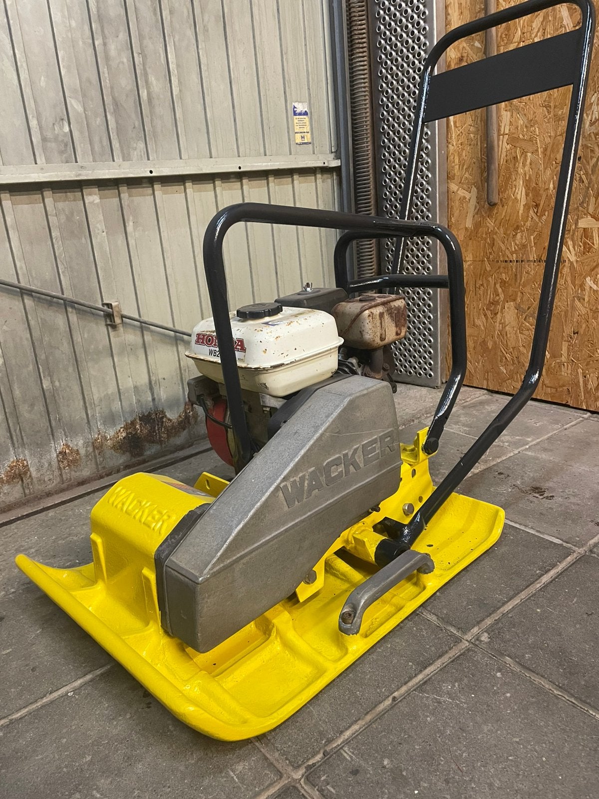 Wacker vp 1350, Doe-het-zelf en Verbouw, Minder dan 60 liter, Ophalen, Gebruikt, Overige typen