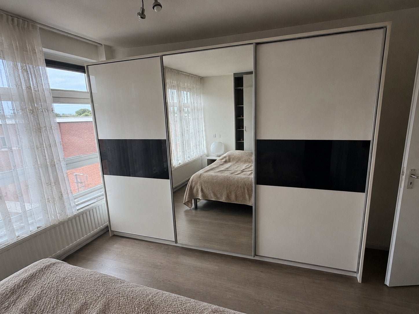 Grote kledingkast met schuifdeuren - GRATIS af te halen, Huis en Inrichting, Kasten | Kledingkasten, Ophalen, Gebruikt, 50 tot 75 cm