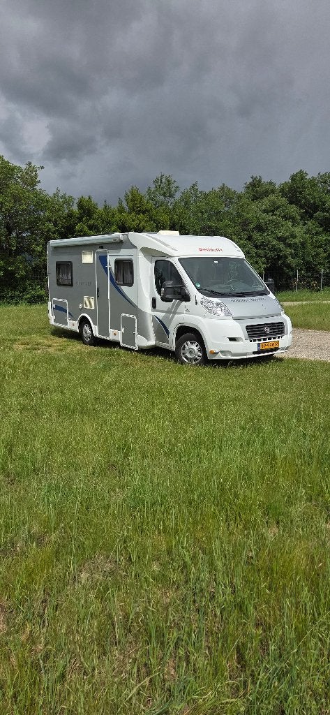Camper Dethleffs Advantage half intergraal, Ringverwarming, 7 tot 8 meter, Particulier, Dethleffs