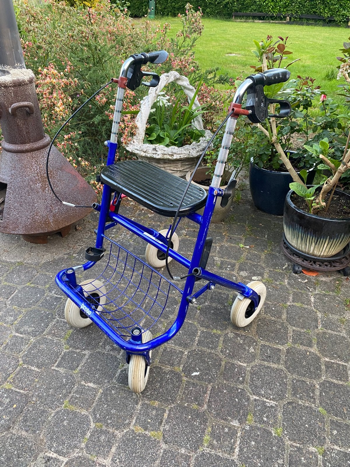 Stevige blauwe rollator, Ophalen of Verzenden, Zo goed als nieuw