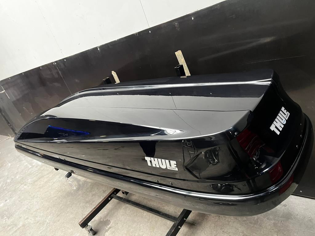 Dakkoffer Thule Touring Alpine 700 Black Glossy, Ophalen, Zo goed als nieuw, Overige instrumenten
