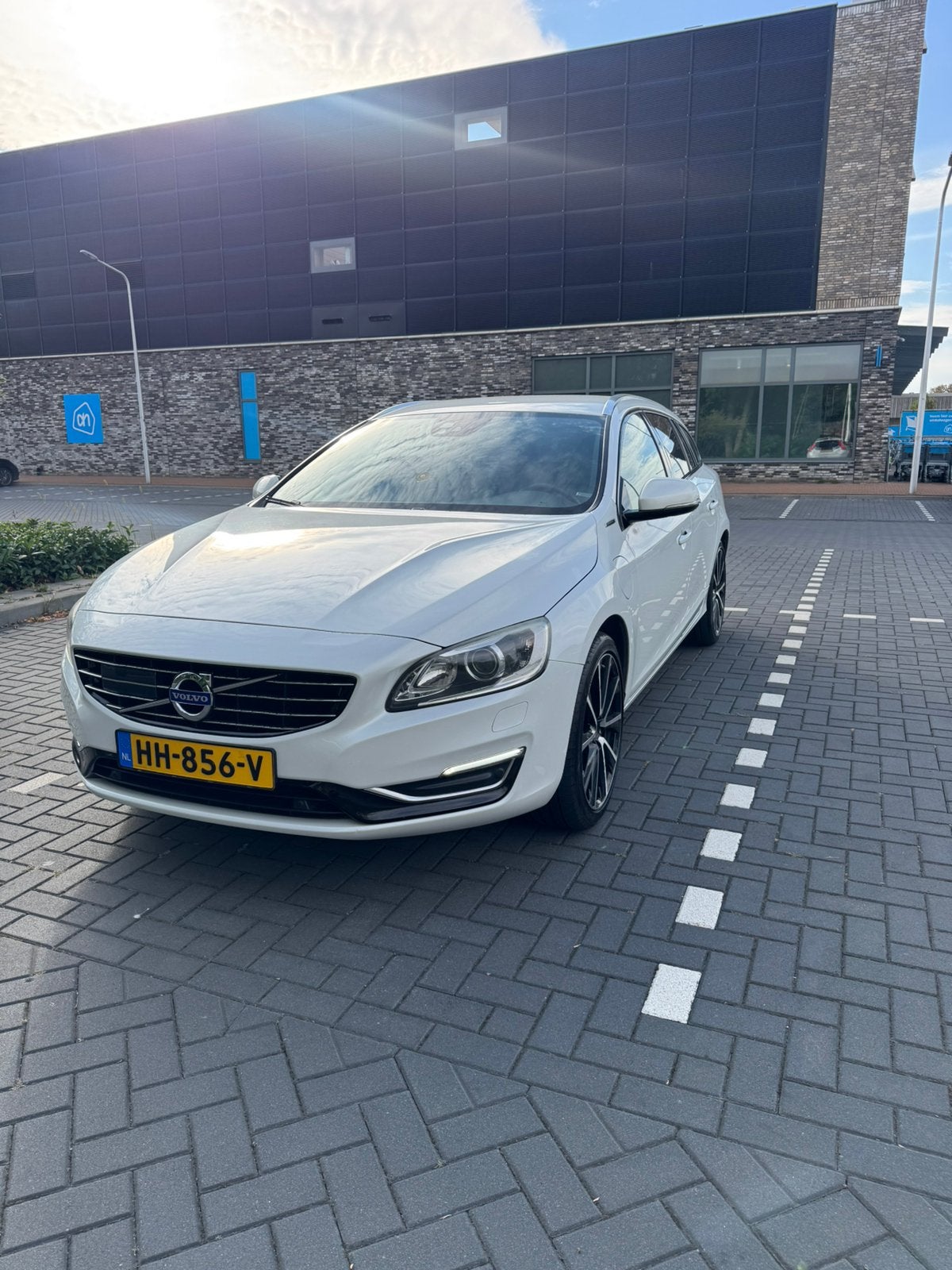 Volvo V60 D5 Twin Engine 231pk Geartronic AWD Plug In Hybrid, Auto's, Automaat, 1800 kg, Vierwielaandrijving, Particulier