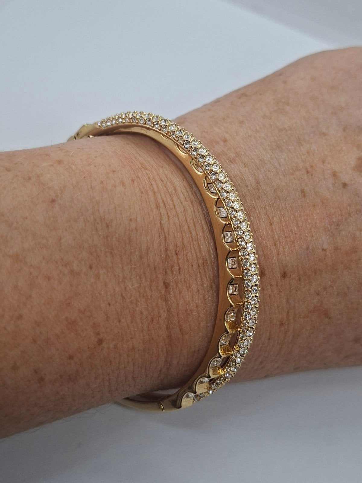 Swarovski Slavenarmband Goud Verguld met Steentjes Maat L, Overige materialen, Met strass, Ophalen of Verzenden, Zo goed als nieuw